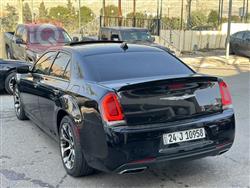 کرایسلەر 300